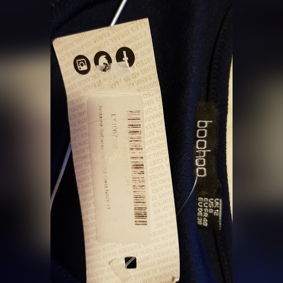 Navy bell sleeve Boohoo dress NWT - Picture 5 of 8